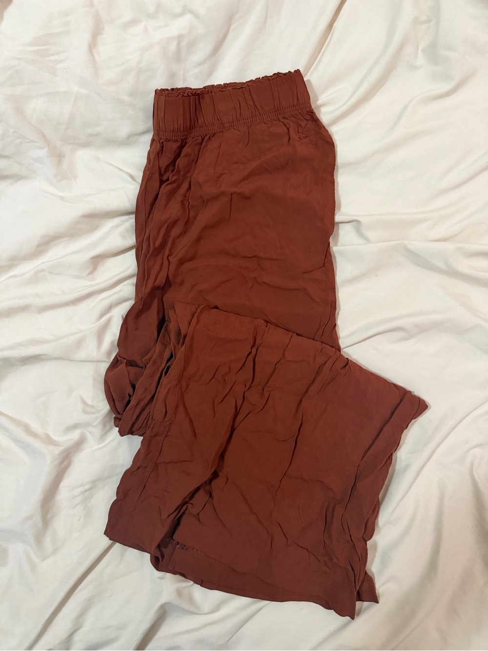 Relaxed Elastic-Waist Pants in Rust